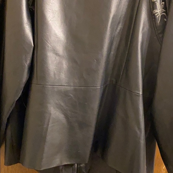 Faux leather jacket SIZE 2X New Without Tags pit to pit 48” Len. 25/26 - Picture 7 of 8
